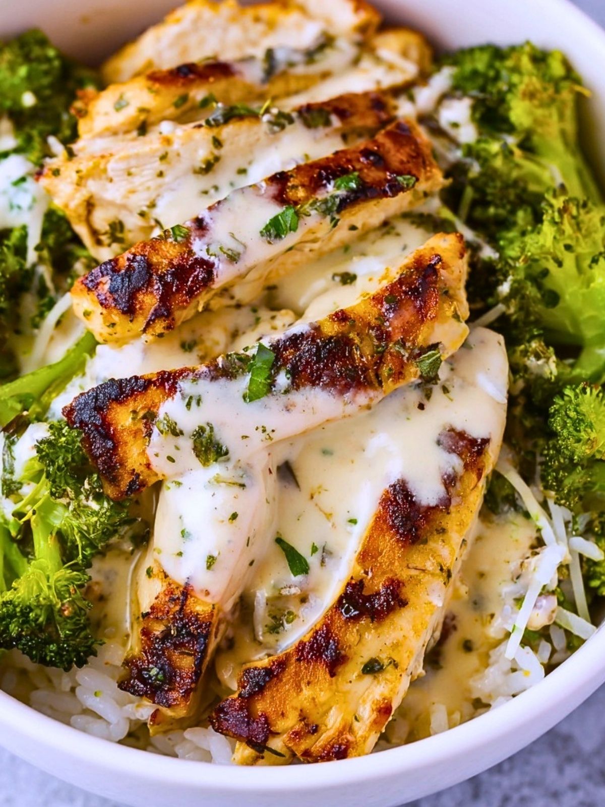Creamy Garlic Chicken and Broccoli Bowls