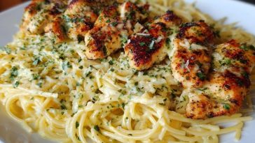 Creamy Garlic Parmesan Chicken with Cheesy Spaghetti