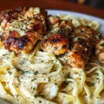 Creamy Garlic Butter Chicken & Linguine in Alfredo Sauce