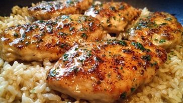 Chicken with Garlic Parmesan Rice