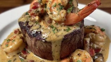 Filet Mignon with Shrimp and Lobster Cream Sauce