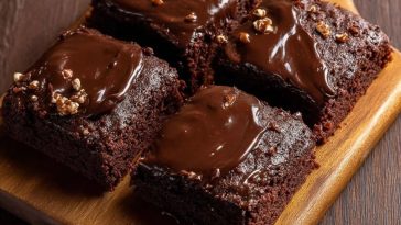 Classic Texas Sheet Cake: Rich, Fudgy & Irresistible