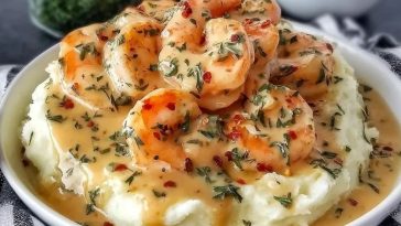Creamy Garlic Shrimp Over Mashed Potatoes