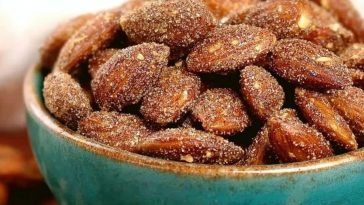 Warm Spice Sweet Crunch Almonds