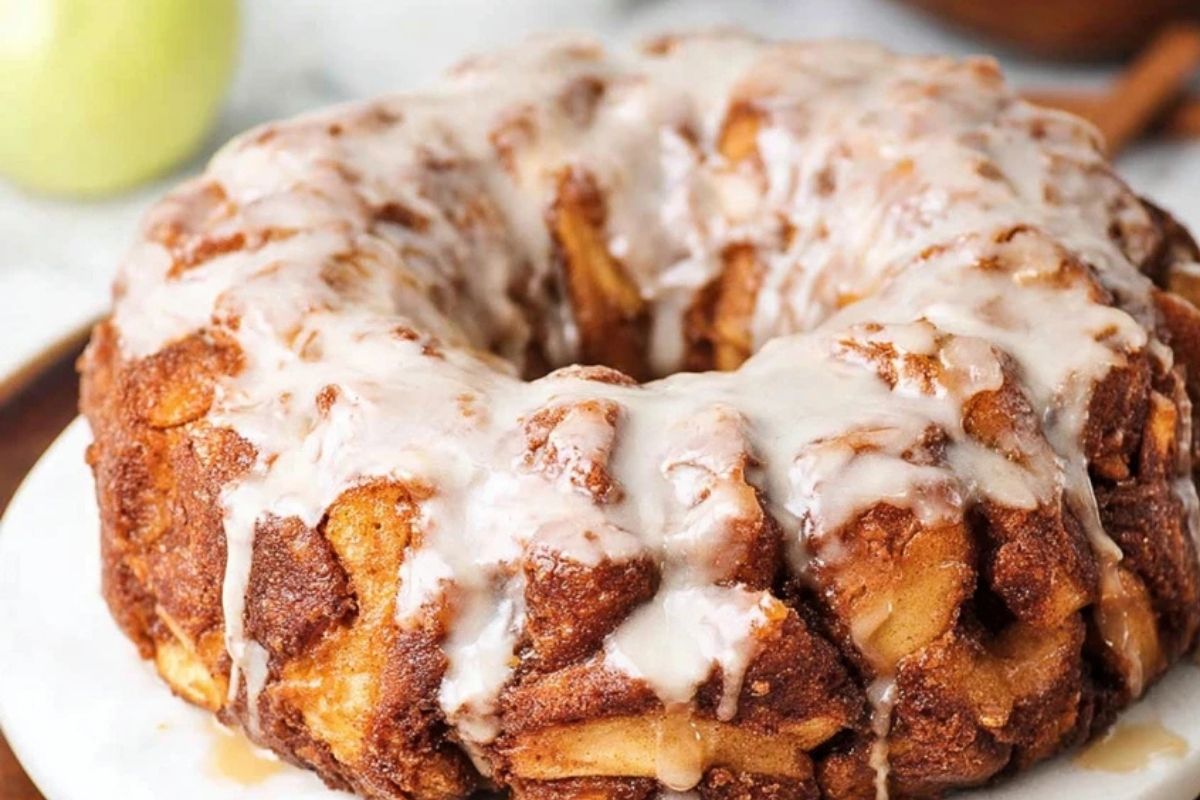 Caramel Apple Monkey Bread