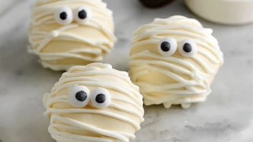 Mummy Oreo Balls