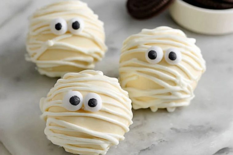 Mummy Oreo Balls