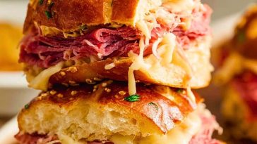 Reuben Pretzel Sliders