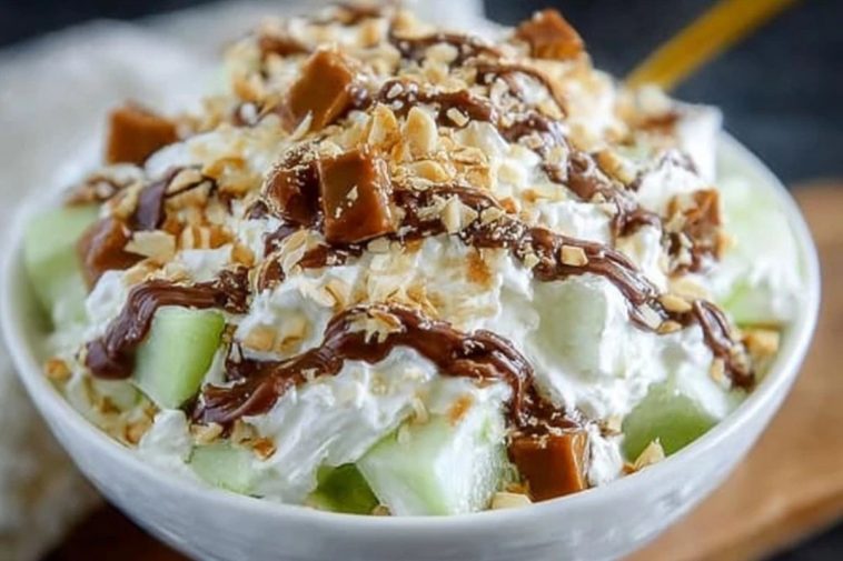 Easy Snicker Apple Salad