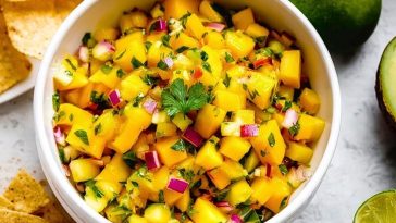 Easy Summer Mango Salsa