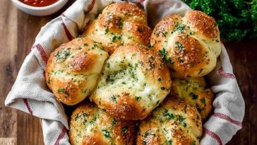 Homemade Garlic Knots