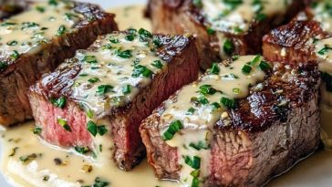 Juicy Steak with Garlic Cream Sauce