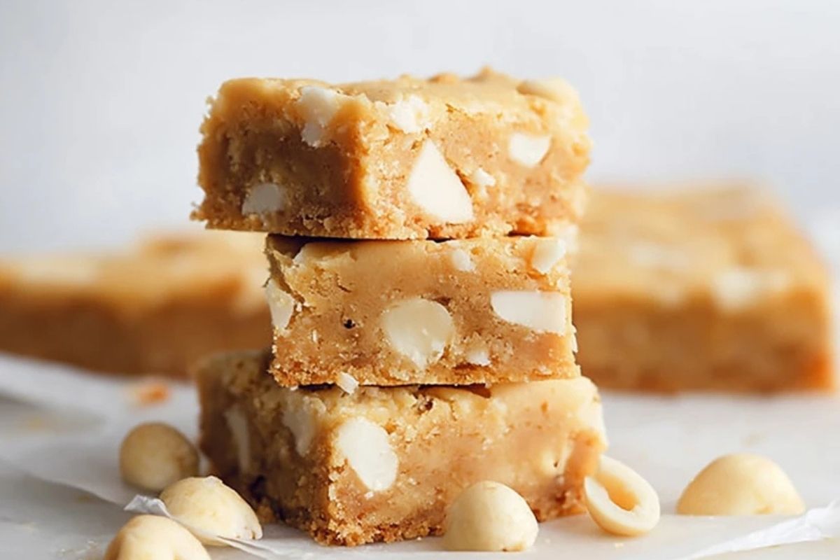 White Chocolate Coconut Blondies