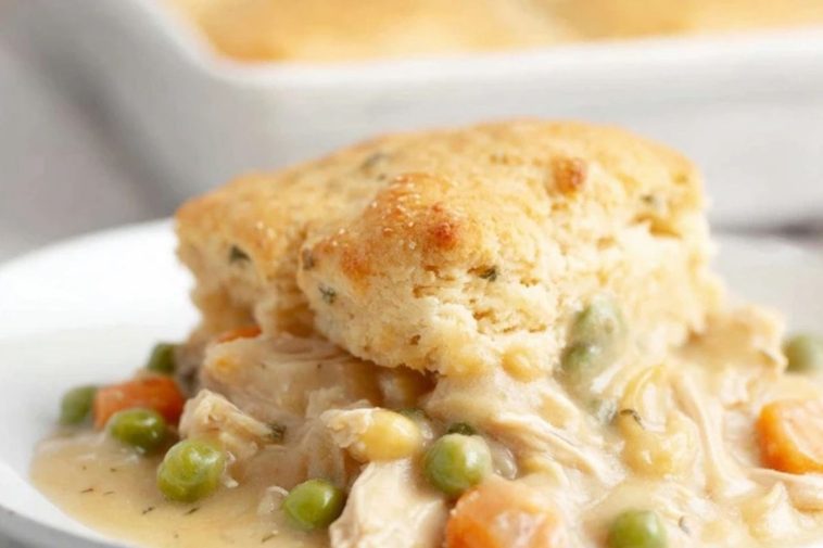Easy Chicken Pot Pie Cobbler