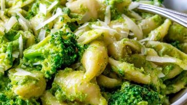 Smashed Broccoli Pasta