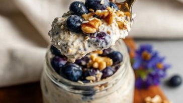 Blueberry Overnight Oats With Yogurt
