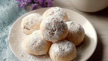 Buttery Keto Russian Tea Cakes