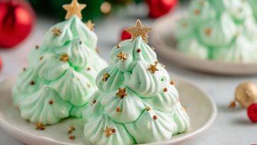 Festive Meringue Christmas Trees