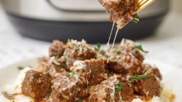 Crockpot Garlic Parmesan Steak Bites