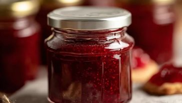 Simple Spiced Christmas Jam