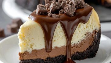 Boston Chocolate Cream Pie Cheesecake