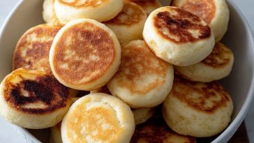 Easy Breakfast Pancake Poppers