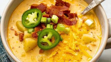 Jalapeno Popper Potato Soup