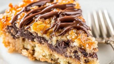 Best Samoas Cookie Pie