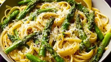 Asparagus Pasta with Lemon & Garlic