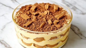 Biscoff Banana Pudding With Caramel Cookie Flavor