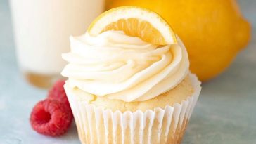 Lemon Cupcakes with Lemon Buttercream