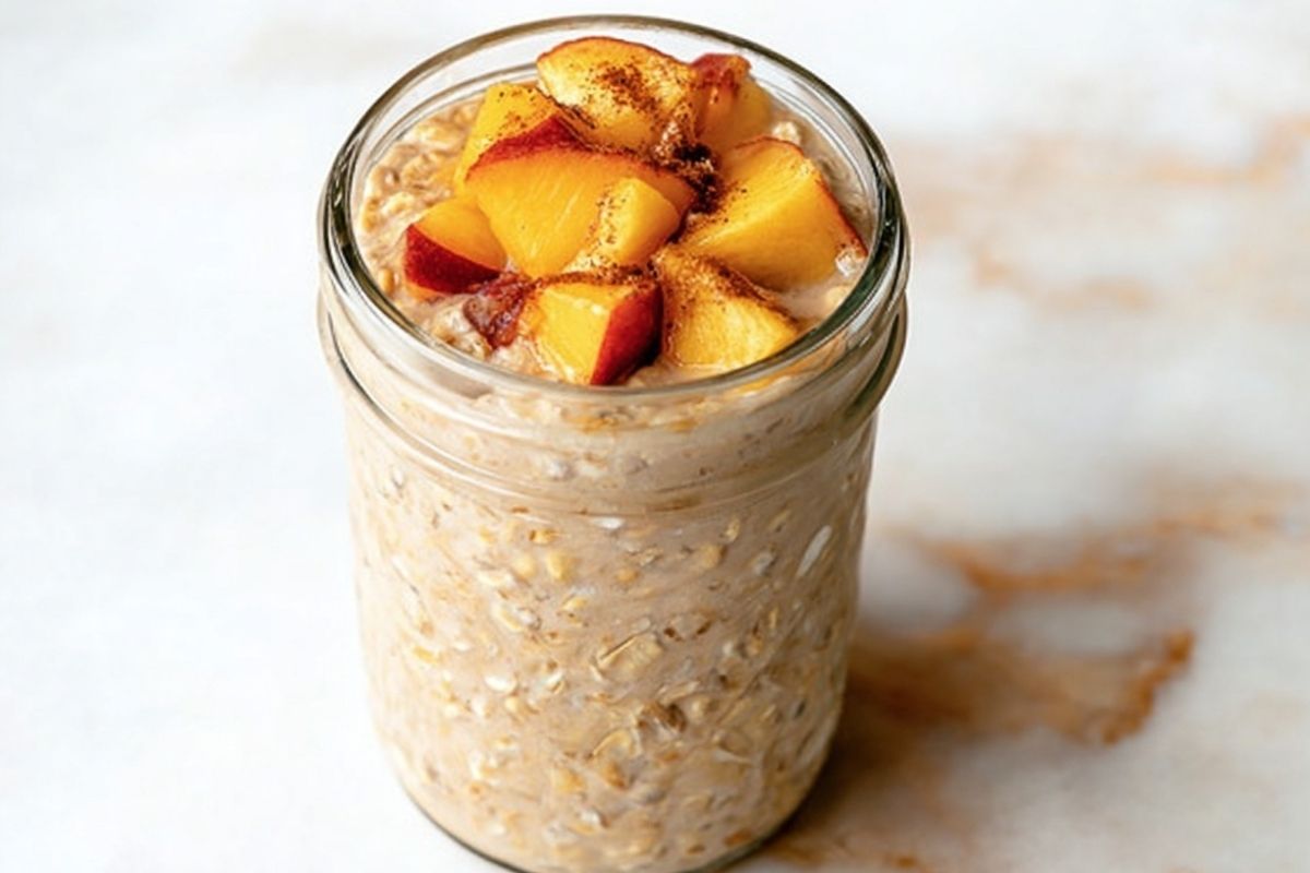 Peach Cobbler Overnight Oats