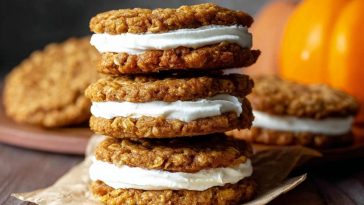 Pumpkin Oatmeal Cream Pies