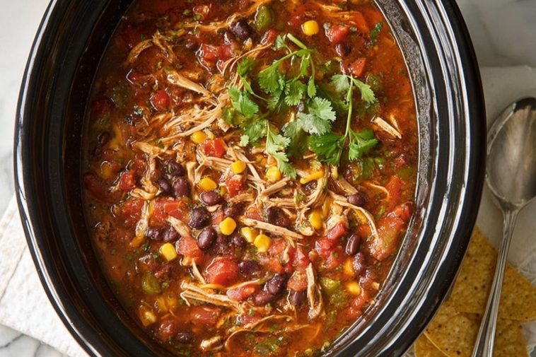 Slow Cooker Chicken Tortilla Soup